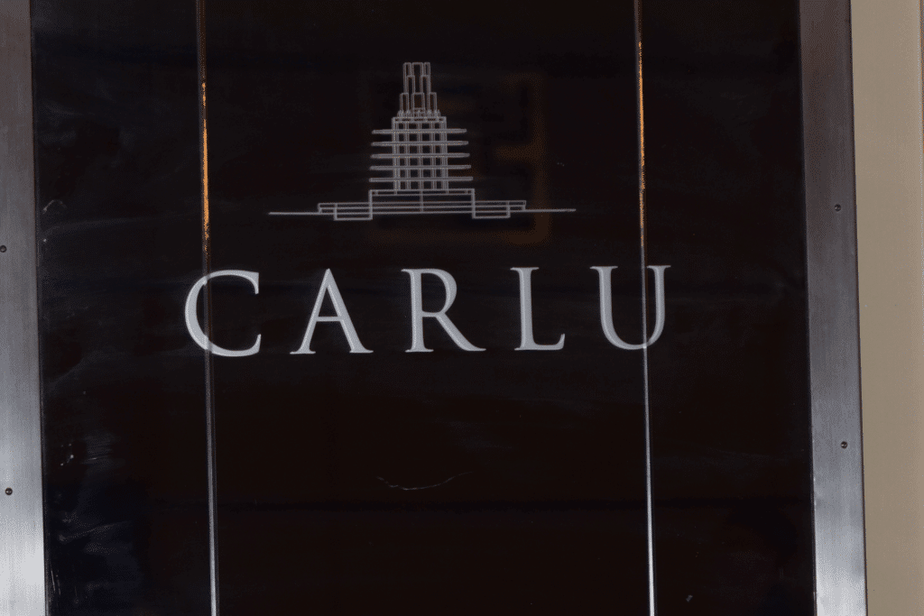 Photo of the Carlu sign.